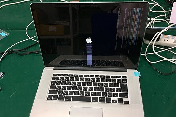 Apple MacBookProの液晶が割れてしまった…→液晶交換修理